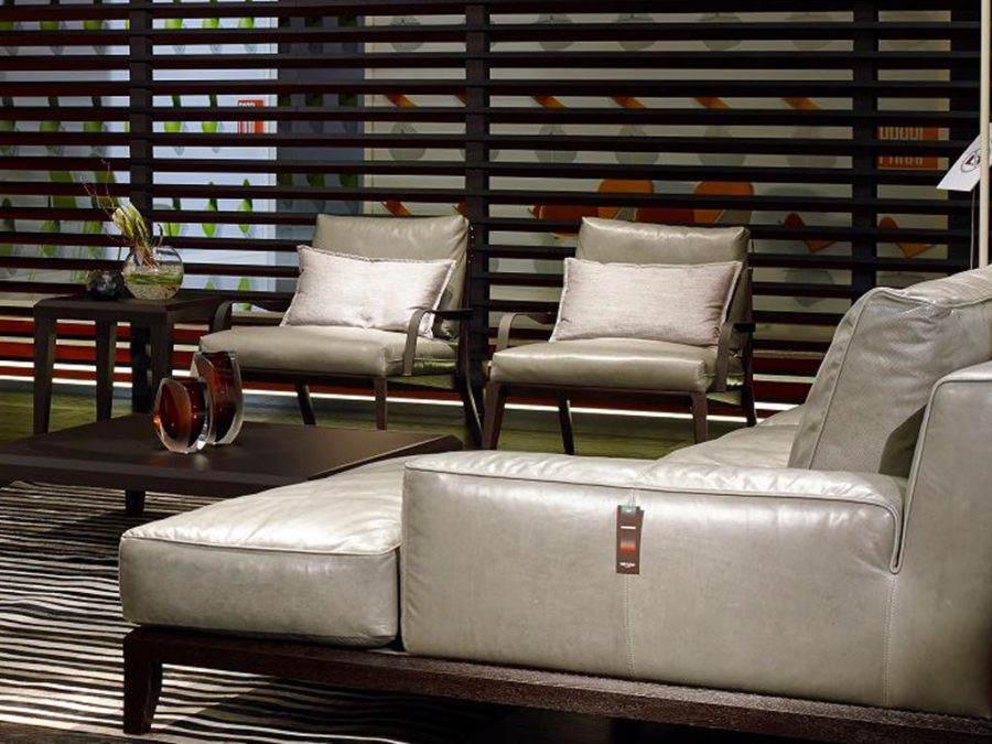 Natuzzi Italia Viaggio Armchair - Image 4