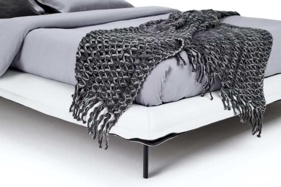 Natuzzi Italia Piuma Queen Bed - Image 4