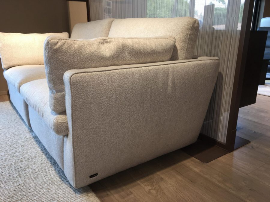 Natuzzi Editions Leggerezza C069 Fabric Loveseat - Image 2