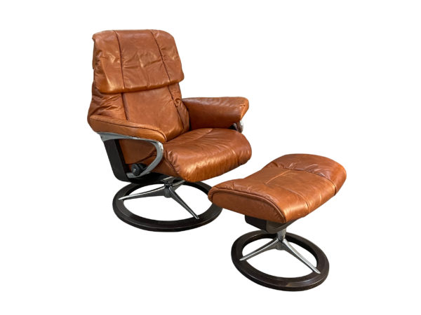 Stressless® Reno Signature Medium Dark Brown