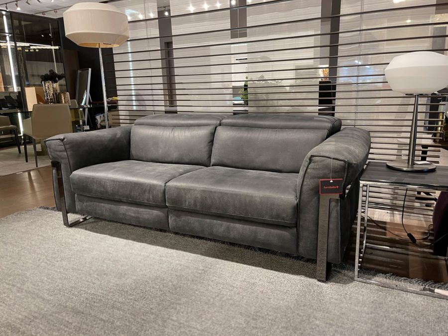 natuzzi italia fidelio sofa showroom front view