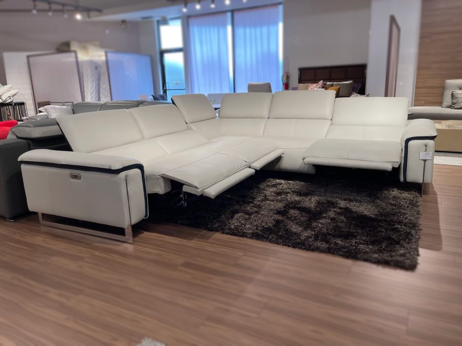 estro milano taylor IS531 sectional with recliners open showroom view 2