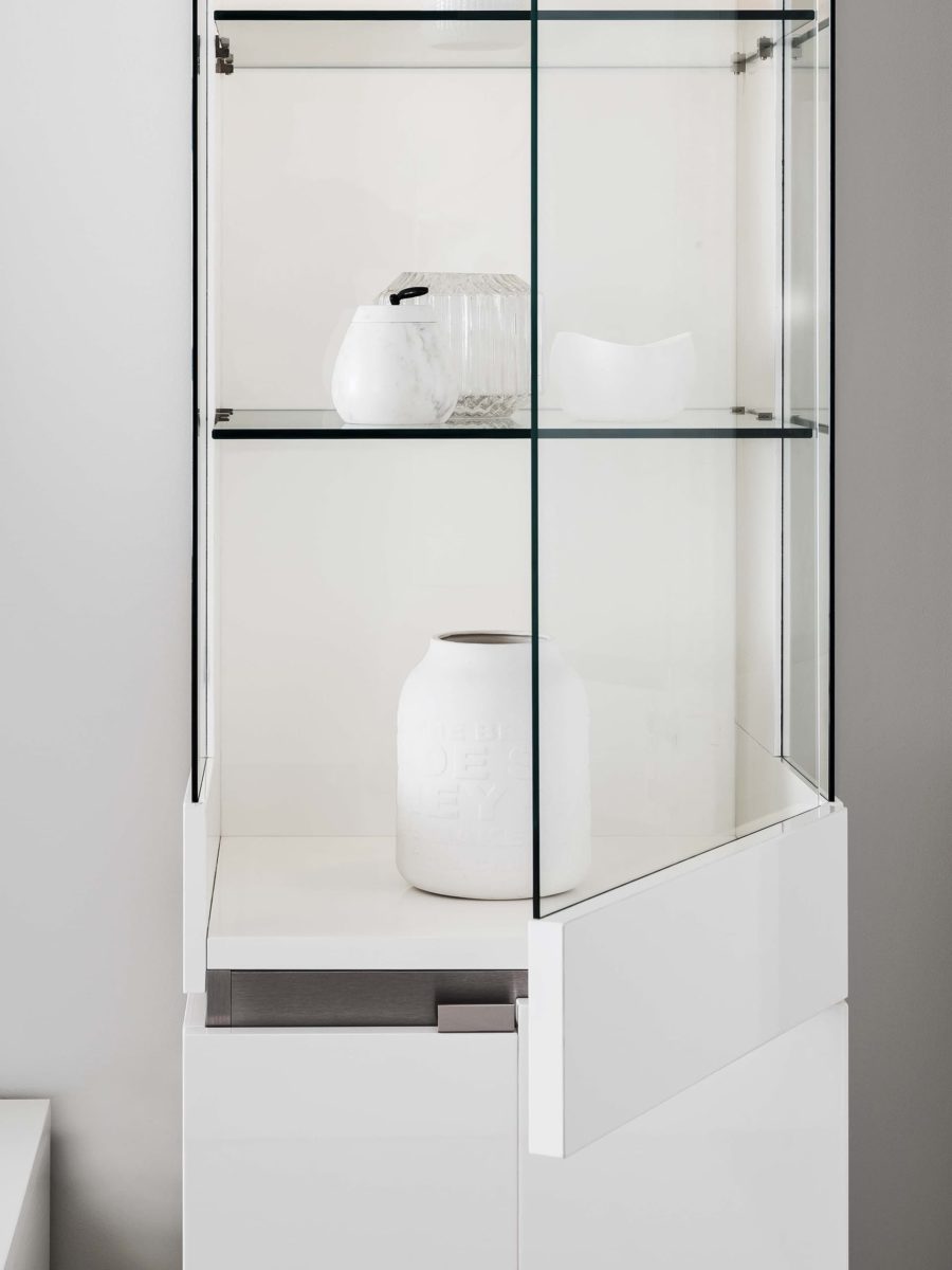 Alf Italia Artemide 1-door curio - Open Door view