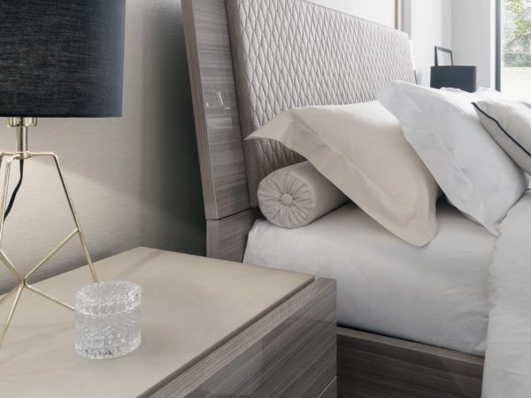 Alf Italia Iris nightstand partial view