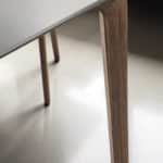 Bontempi-Versus Dining Table 20.54 - matt light grey glass top and walnut legs closeup view