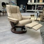 Stressless Mayfair Power Medium Paloma Sand - reclined position