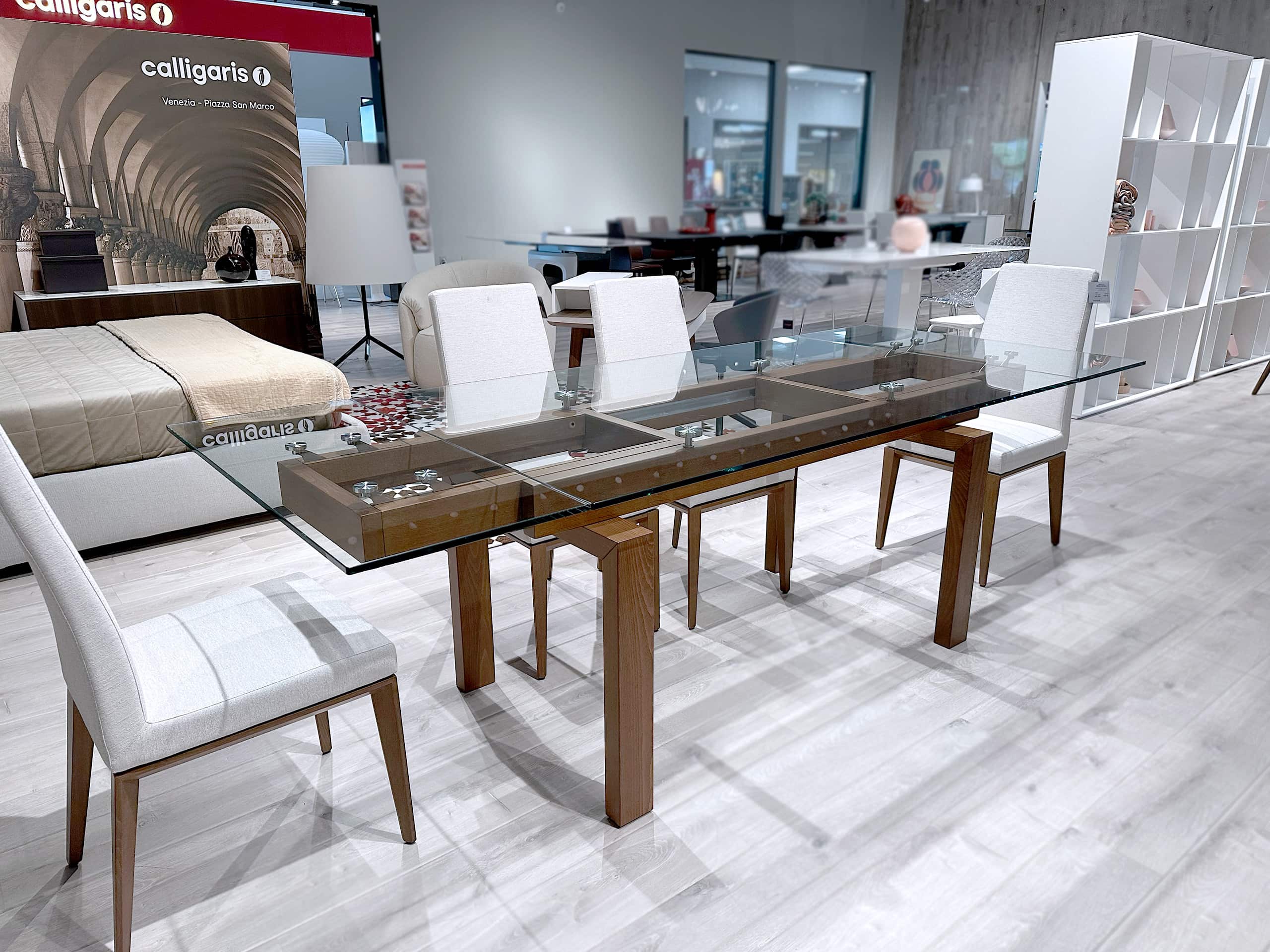 Calligaris hyper extension discount dining table