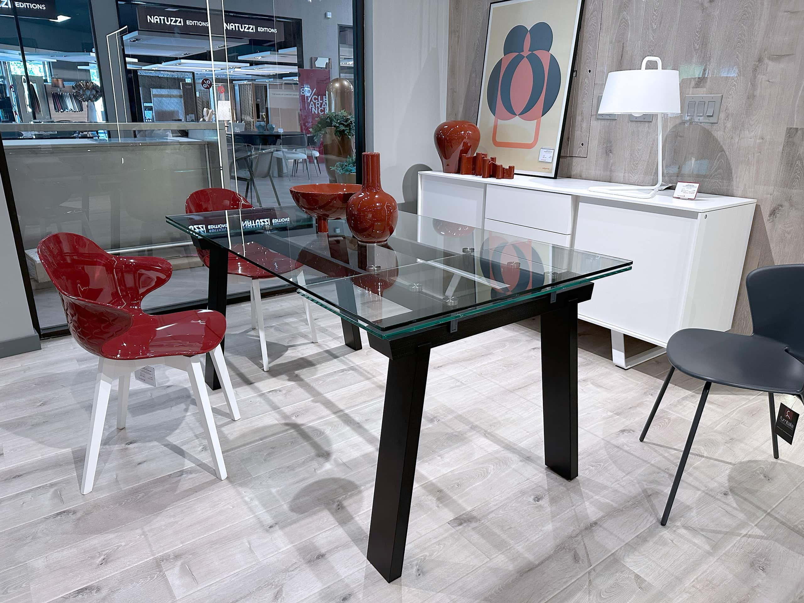 calligaris levante ext table clear glass and matt grey frame