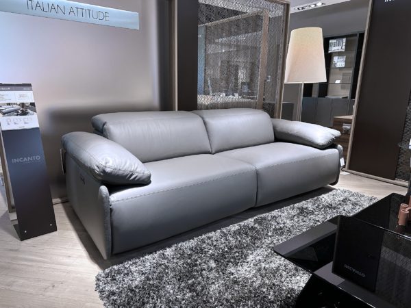 Incanto i857 Opus Power Sofa Graphite 4