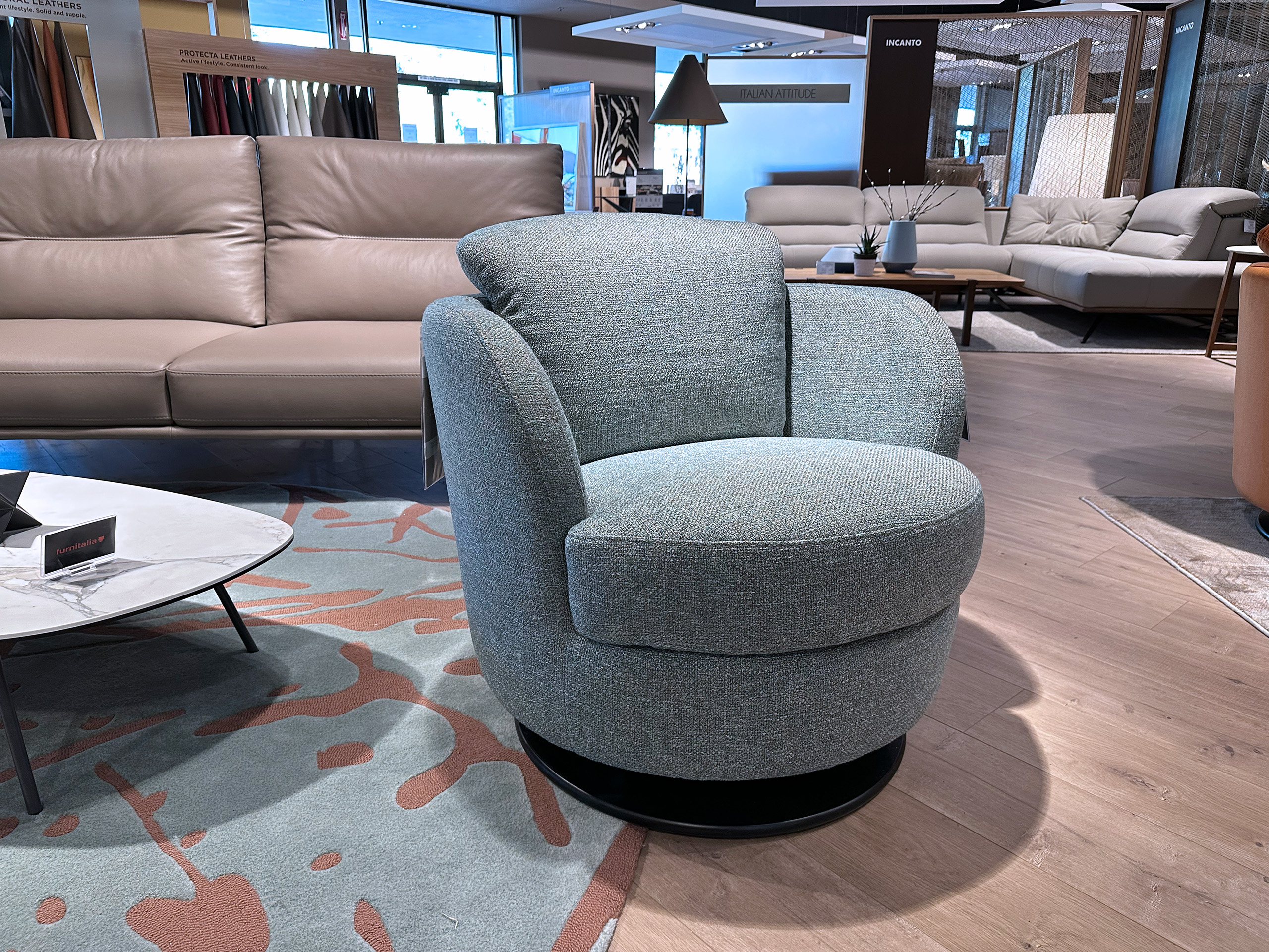 i743 Swivel Chair Seafoam