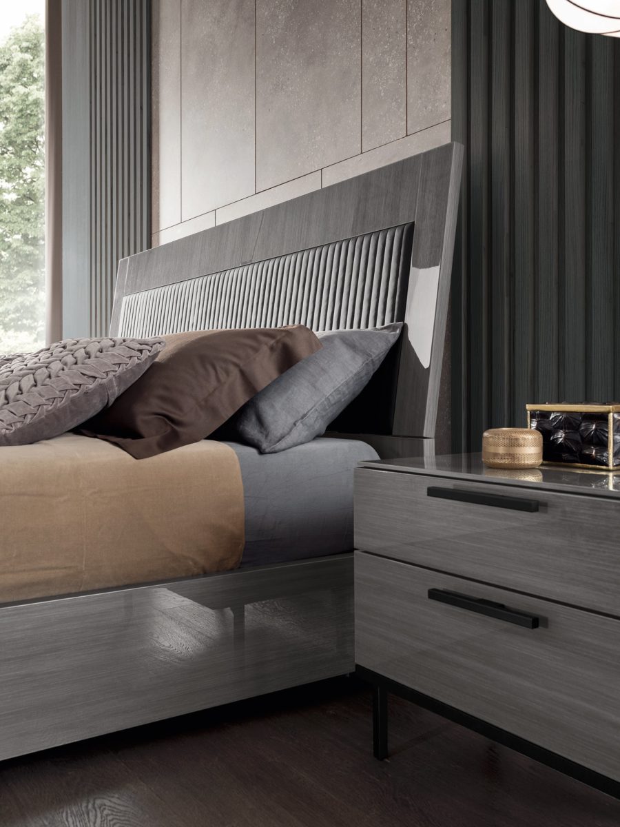 Alf Italia Novecento Bed Headboard and Nightstand Closeup