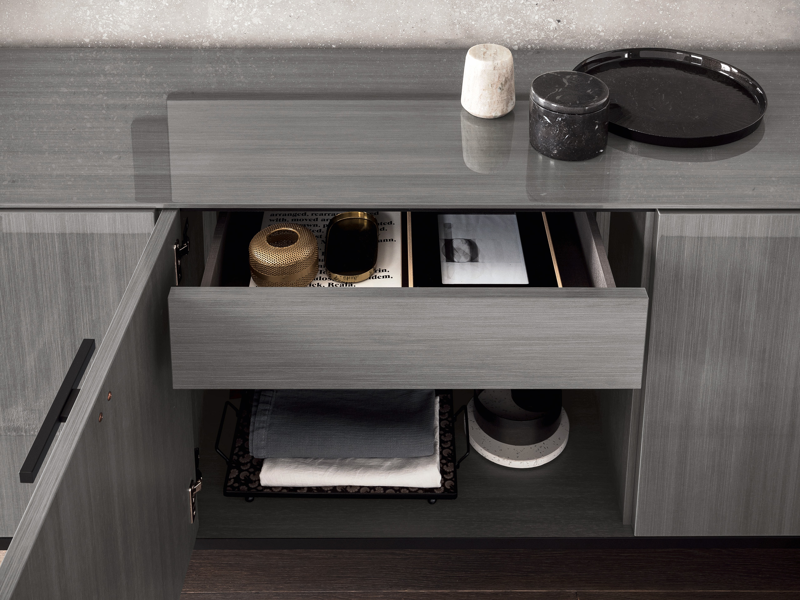 Alf Italia Novecento Buffet Drawers Closeup