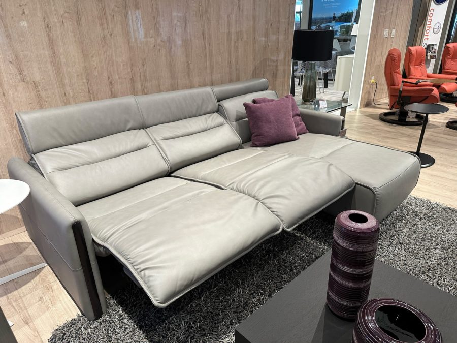 Stressless Emily Power Sofa with Chaise Silver Grey 3