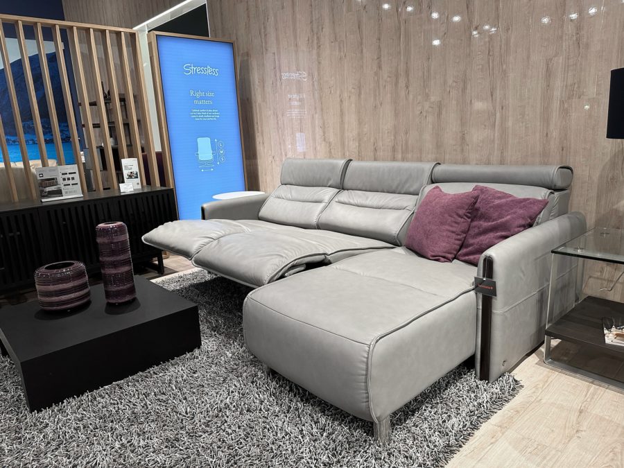 Stressless Emily Power Sofa with Chaise Silver Grey 4