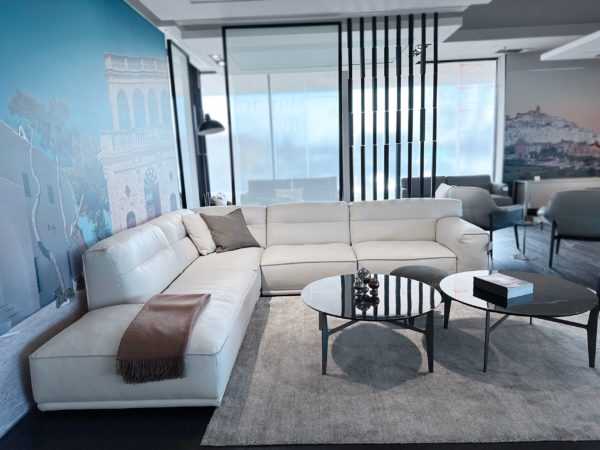 Natuzzi Italia Dorian 4pc Sectional White 2