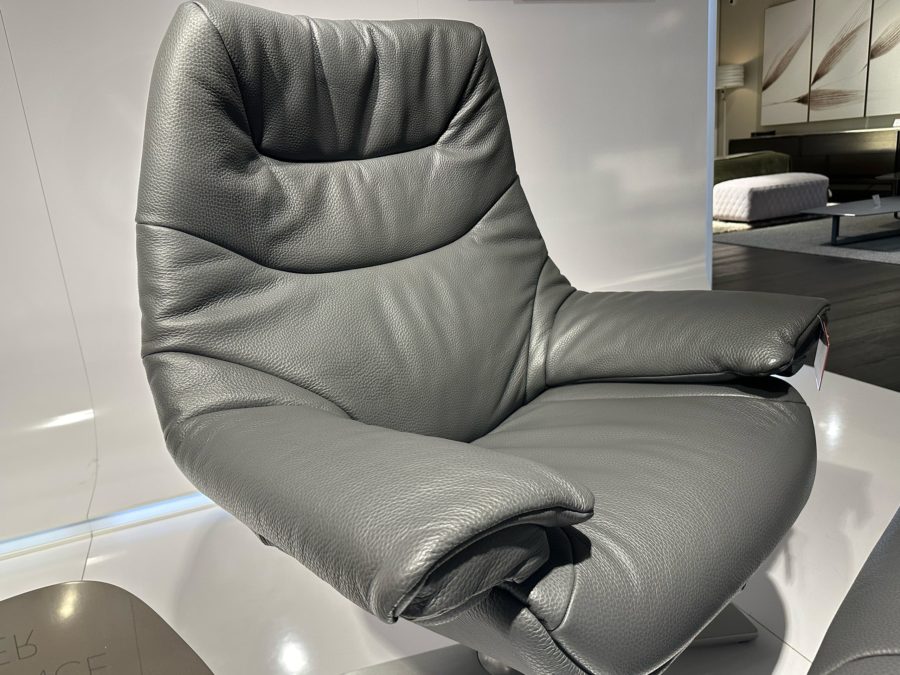 Natuzzi Re-Vive - Tailored King 15H2 3