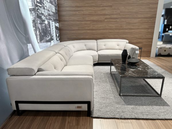 Estro Milano Leon 4pc Sectional Moon 2