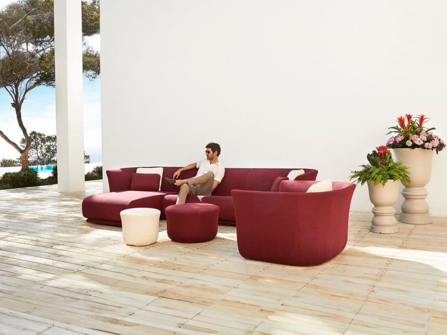 Vondom Suave Chaise Sofa with Lounge Chair and 2 puffs