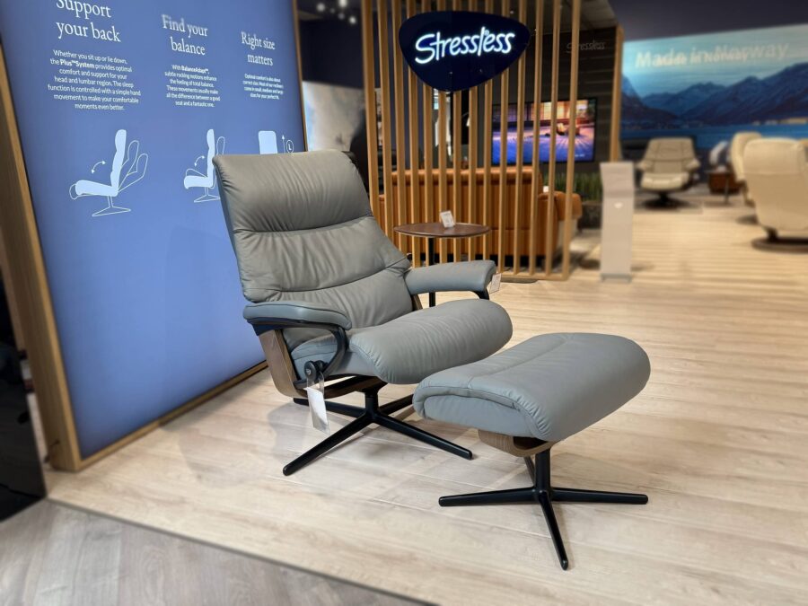 Stressless View L with Cross Base in Paloma Neutral Grey leather and Matt Black metal base