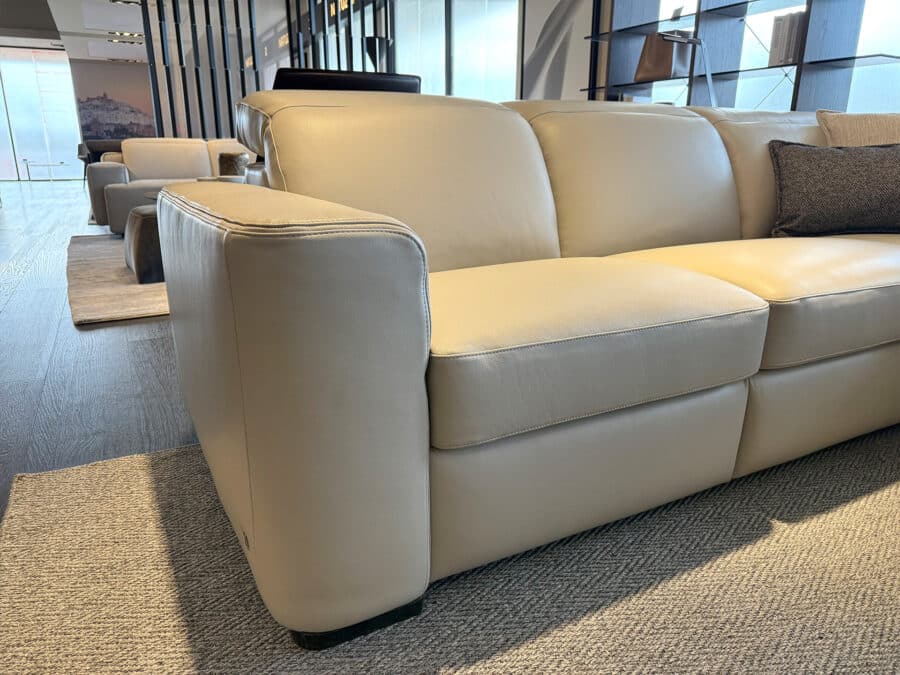 Natuzzi Italia Diesis 2828 5pc Power Sectional