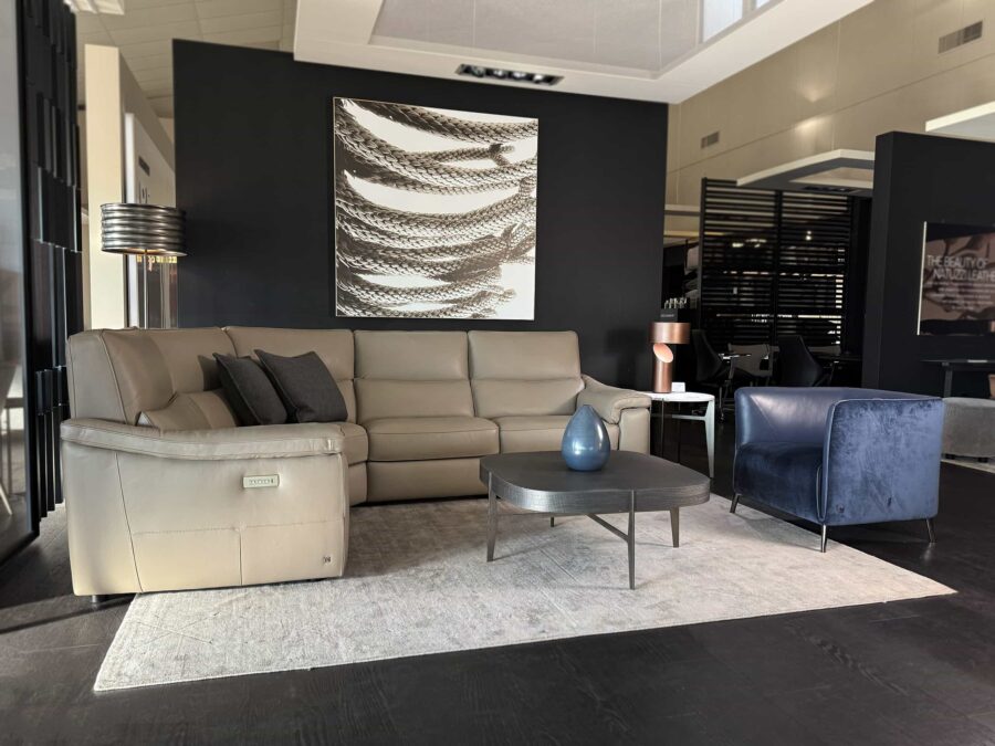 Natuzzi Italia - Rock 3062 4pc Power Sectional Light Grey side view