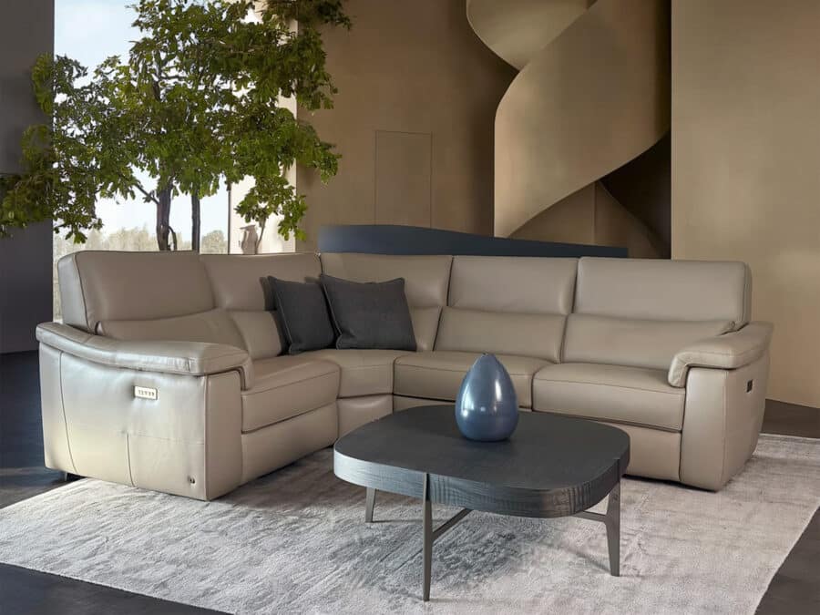 Natuzzi Italia - Rock 3062 4pc Power Sectional Light Grey