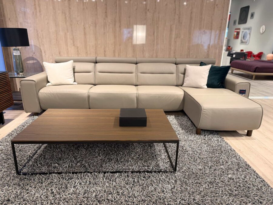Stressless Emily Power Sofa with Chaise Mushroom 2