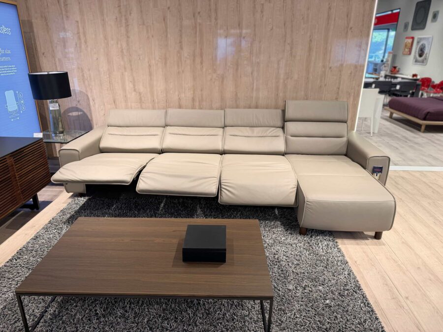 Stressless Emily Power Sofa with Chaise Mushroom 6
