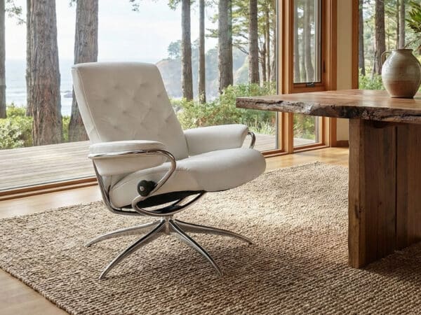 Stressless Metro Recliner CHair Low-Back Off-White