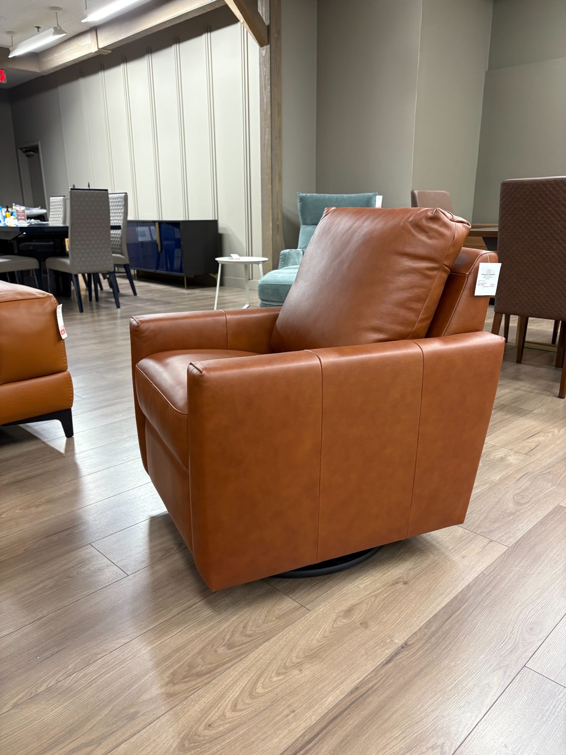 Estro Milano Francis Swivel Armchair - Image 3