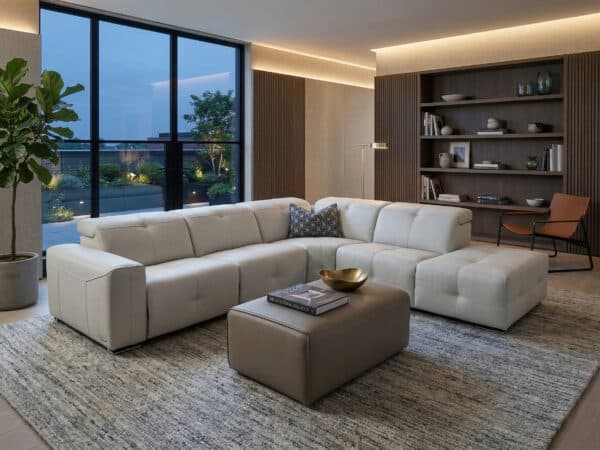 Estro Milano - Milano 4pc Leather Power Sectional Ice - room view