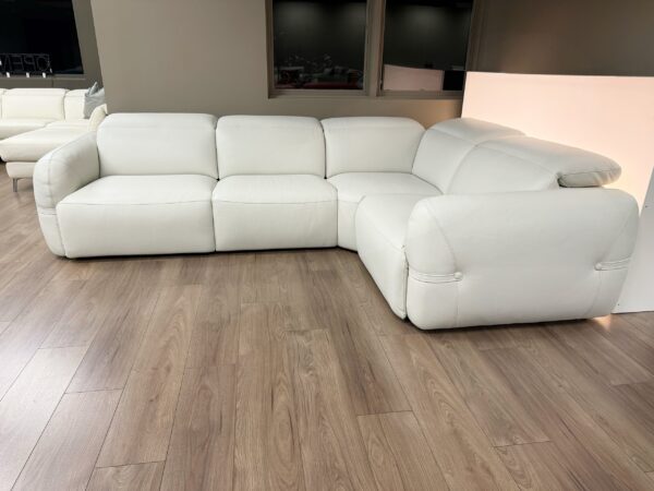 Estro Milano - Round Power Sectional Milk